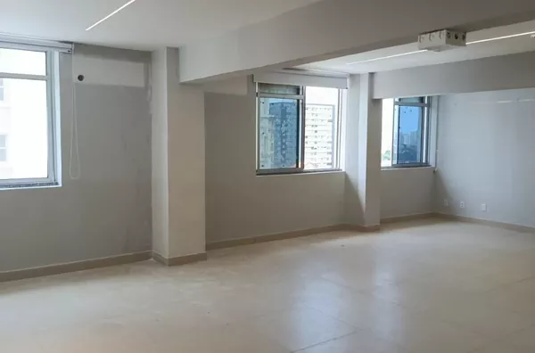 Sala comercial para aluguar, com 87 m² no Centro de Fortaleza/CE