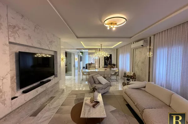 Sobrado para Venda em Guarapuava / PR no bairro Cascavel - Foto 1