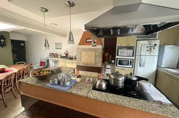 Sobrado para Venda em Guarapuava / PR no bairro Trianon - Foto 4