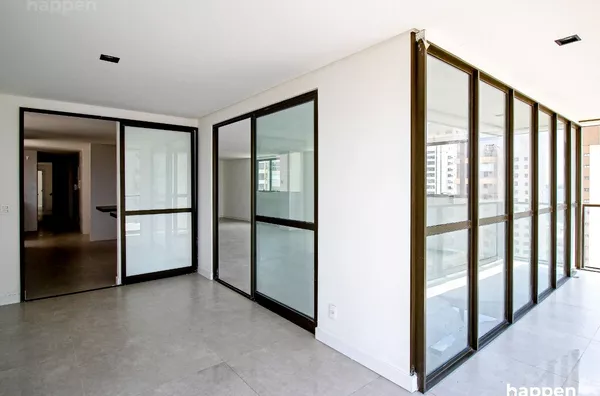 Apartamento de 217 m² com 04 Quartos (04 Suítes), 05 Banheiros, 04 Vagas - Foto 3