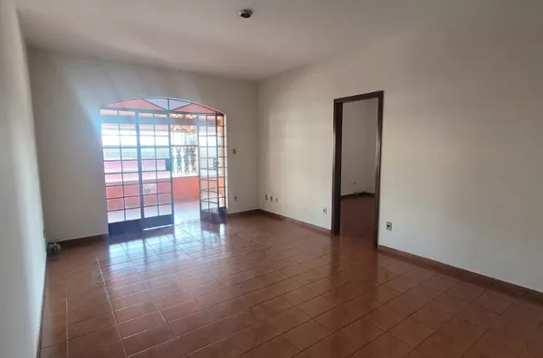 Casa para aluguel, 4 quarto(s),  Guarani, Belo Horizonte