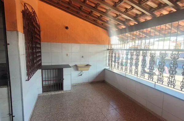 Casa para aluguel, 4 quarto(s),  Guarani, Belo Horizonte