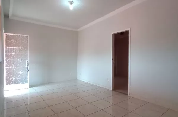 Casa de 1 quarto com entrada independente, Bairro Tupi