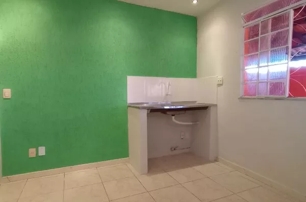 Casa de 1 quarto com entrada independente, Bairro Tupi