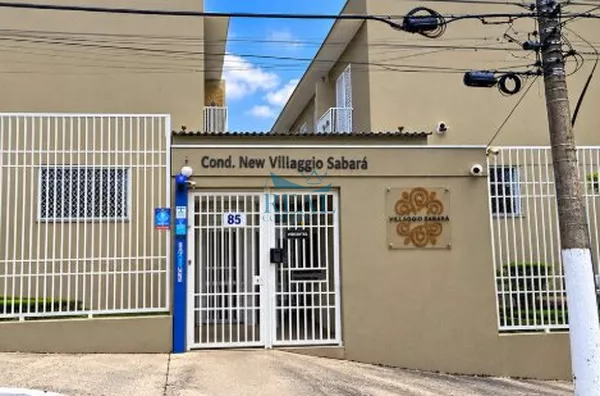 Casa em condomínio, 78 metros, 2 dormitórios, sendo 2 suítes, 3 banheiros, 2 vagas  Campo Grande, Aluga