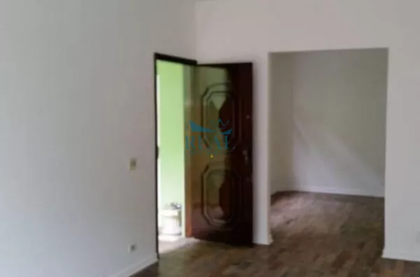 Sobrad, 167m2, 3 dormitórios, 1 suíte, 2 banheiros, 2 vagas, Campo Grande, Vende