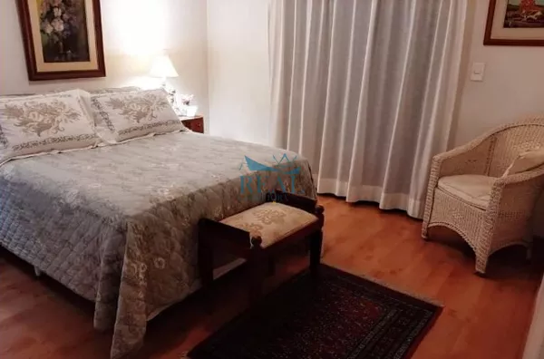 Apartamento, 187m2, 3 dormitórios, 1 suíte, 2 banheiros, 2 vagas