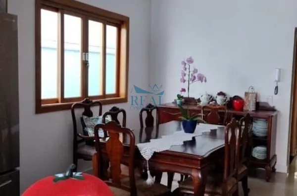 Sobrado, 119m2, 3 dormitórios, sendo 1 suíte, 2 banheiros, 2 vagas, Campo Grande, Vende