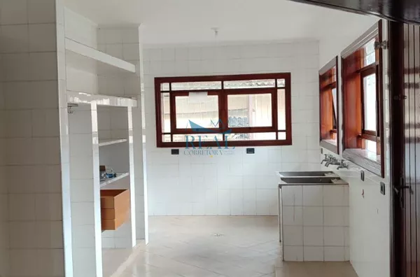 Sobrado para aluguel, 4 quarto(s),  Interlagos, São Paulo
