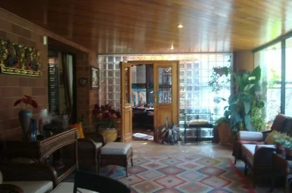 Apartamento, 350m2, 4 dormitórios, 4 suítes, 6 banheiros, 4 Vagas, Panamby, Aluga