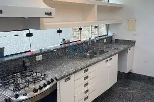 Sobrado, 585m, 4 quartos, 2 suítes, 6 banheiros, 4 vagas de garagem, Vila Stefano, Vende - Foto 16