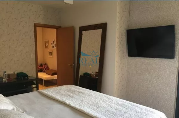 Apartamento, 200m2,  3 dormitórios, 3 suítes, 4 banheiros, 4 vagas, Morumbi, Vende/Aluga