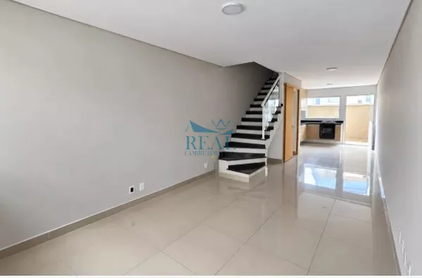 Casa em condomínio, 78 metros, 2 dormitórios, sendo 2 suítes, 3 banheiros, 2 vagas  Campo Grande, Aluga