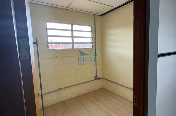 Prédio, 400m2,  4 banheiros, 2 vagas, Santo Amaro, Aluga