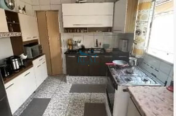 Sobrado, 150m2, 2 dormitórios, 1 suíte, 2 banheiros, 2 vagas, Interlagos Vende