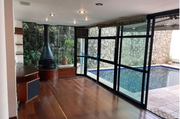 Sobrado, 585m, 4 quartos, 2 suítes, 6 banheiros, 4 vagas de garagem, Vila Stefano, Vende - Foto 9