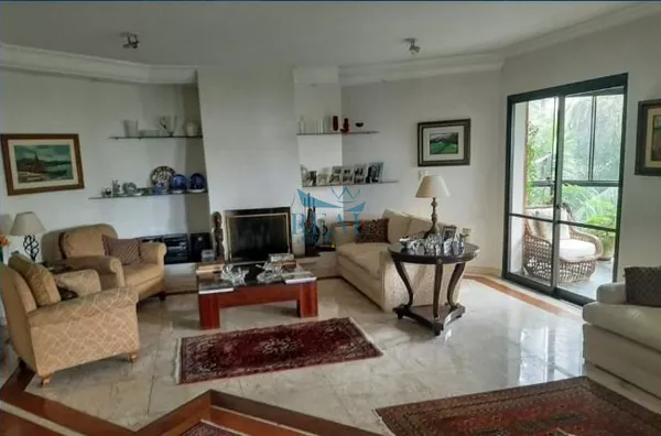 Apartamento, 187m2, 3 dormitórios, 1 suíte, 2 banheiros, 2 vagas