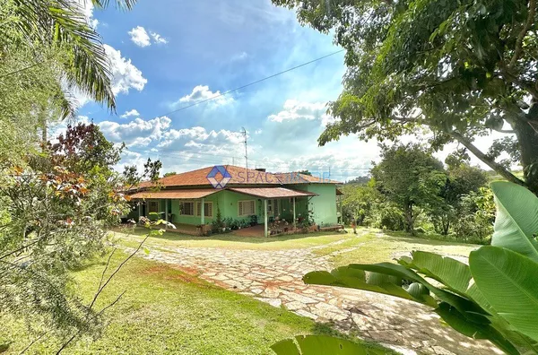 Casa á venda no Colorado em Condomínio