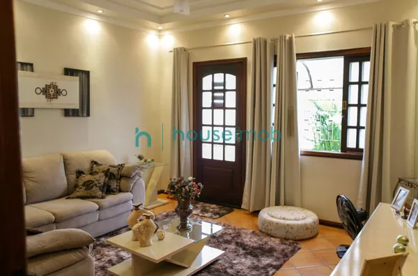 Casa com 3 dormitórios à venda, 315 m² por R$ 610.000 - Foto 2