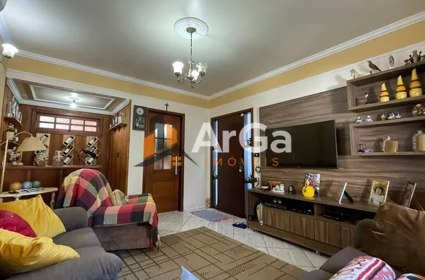 Excelente imóvel à venda com 3 dormitórios sendo um suíte, por R$ 1.100.000 na Nova Ourinhos, em Ourinhos -SP