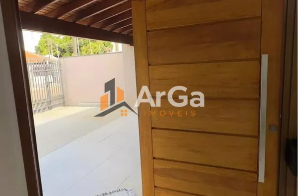 Belíssimo Imóvel à venda, com 3 dormitório sendo uma suíte com área de lazer completa e piscina, por R$ 700.000,00, na Vila Soares em Ourinhos/SP