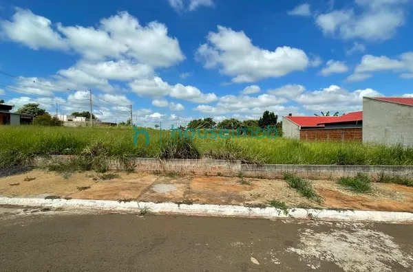Terreno à venda, por R$ 140.000,00 no Ville De France II, em  Ourinhos - Sp - Foto 1