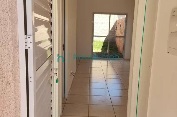 Imóvel à venda com 2 dormitórios, por R$ 165.000,00 no Condomínio Moradas Club, no Jardim Itamaraty em Ourinhos -SP - Foto 2