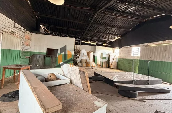 BARACÃO COMERCIAL PARA LOCAÇÃO  POR R$ 4.500/MÊS + IPTU NO DISTRITO INDUSTRIAL I 