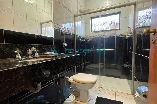 Casa à venda com 4 dormitórios, por R$ 720.000 - na Vila Margarida - Ourinhos/SP - Foto 16