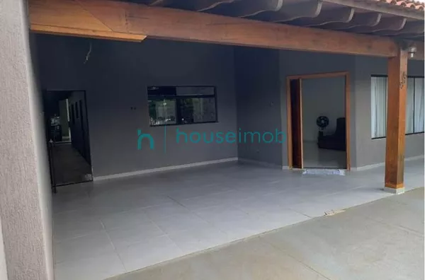 Belíssimo Imóvel à venda, com 3 dormitório sendo uma suíte com área de lazer completa e piscina, por R$ 700.000,00, na Vila Soares em Ourinhos/SP - Foto 2