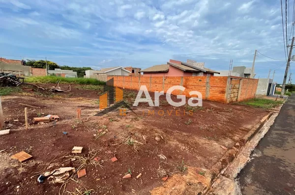 Terreno à venda, 275 m² por R$ 155.000,00 - Ville de France II - Ourinhos/SP