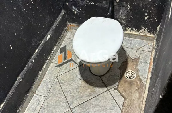 Sala Comercial disponível  para locação por R$ 1.900,00/mês + IPTU, no  Centro de Ourinhos- SP
