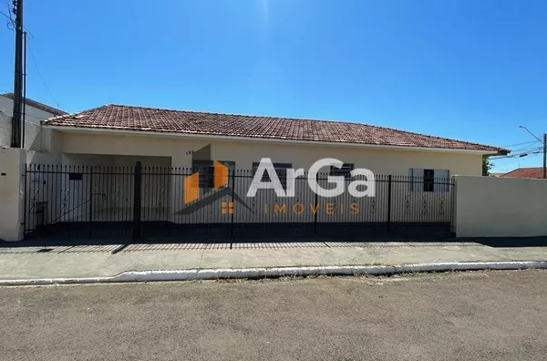 Casa à venda com 3 dormitórios sendo 1 suíte, por R$ 270.000,00 - Santos Dumont - Ourinhos/SP