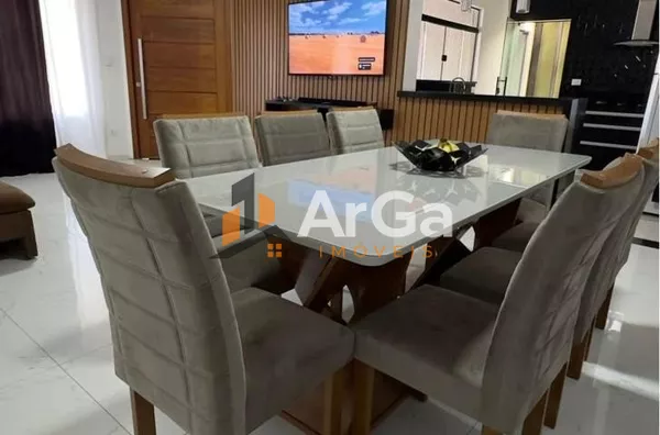 Belíssimo Imóvel à venda, com 3 dormitório sendo uma suíte com área de lazer completa e piscina, por R$ 700.000,00, na Vila Soares em Ourinhos/SP