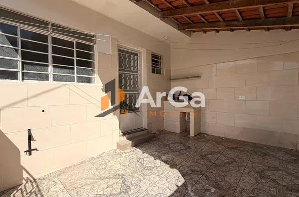 Sobrado para Locação com 1 Suíte, por R$ 900,00 na vila Boa Esperança, em Ourinhos - SP