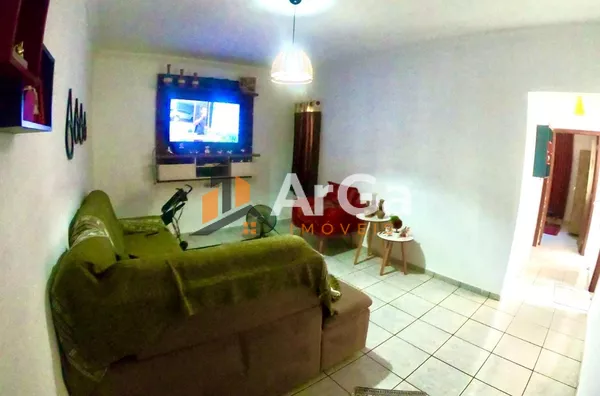 Casa à venda no Jardim Cristal em Ourinhos -SP, com 3 dormitórios, por R$ 350.000