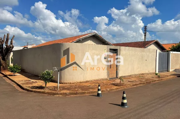 Casa com 3 dormitórios à venda, 175 m² por R$ 220.000,00 - Chavantes Novo - Chavantes/SP