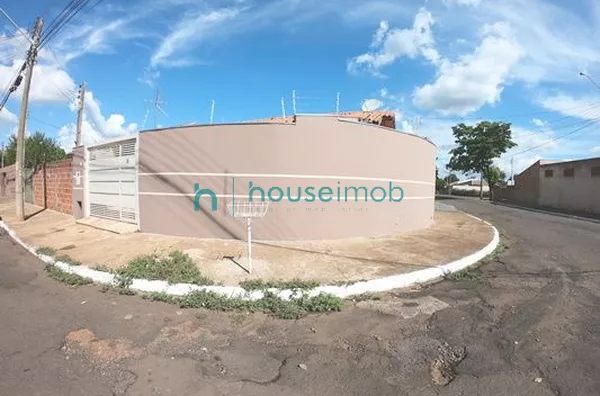 Casa à venda no Jardim Santos Dumont em Ourinhos-SP, com 3 dormitórios sendo 1 suíte por R$ 330.000 - Foto 2