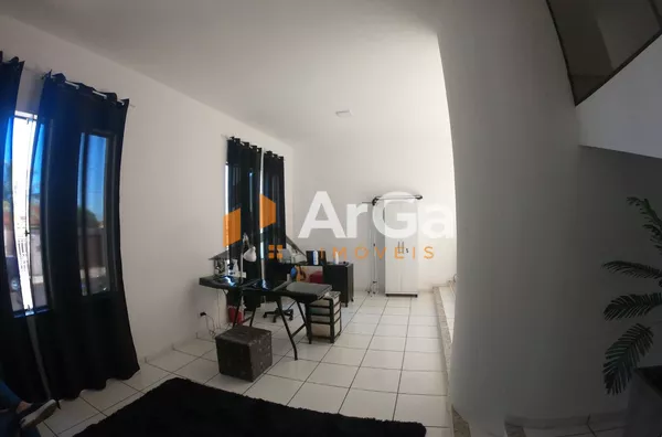 Sobrado à venda, com 3 dormitórios sendo uma suíte, por R$ 330.000,00 - Jardim Tropical - Ourinhos/SP