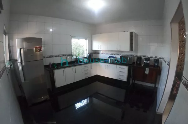 Casa com 3 dormitórios sendo 2 suítes à venda, com 166,82 m² e salão comercial de 50,74 m² por R$ 600.000 - Vila Brasil - Ourinhos/SP - Foto 1