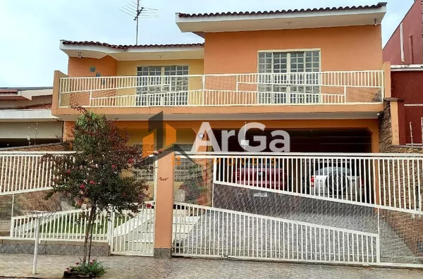 Sobrado com 4 dormitórios à venda, 204 m² por R$ 800.000,00 - Vila Mano - Ourinhos/SP