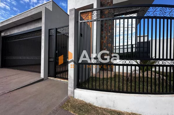 Casa com 3 dormitórios à venda, 168 m² por R$ 710.000,00 - Ville de France II - Ourinhos/SP