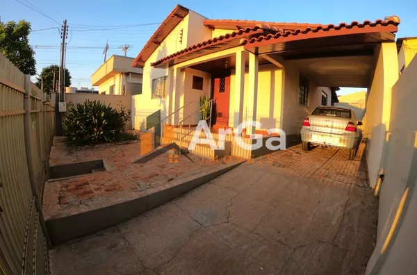 Casa à venda com 2 dormitórios, por R$ 490.000 - Vila Santo Antônio - Ourinhos/SP