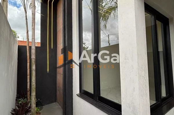 Excelente Imóvel à venda com 3 dormitórios sendo uma suíte com closet, por R$ 850.000,00 no Ville de France III, em Ourinhos- SP