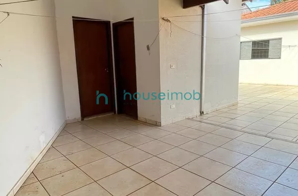 Imóvel para locação com 3 dormitórios sendo 1 suíte por R$ 3.000,00/ mês + IPTU, na Nova Ourinhos em Ourinhos- SP - Foto 15