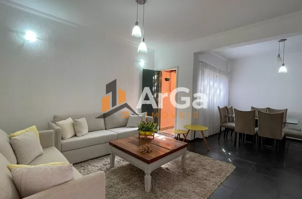 Excelente Sobrado à venda com 5 dormitórios, por R$ 800.000,00 -  Nova Ourinhos, em  Ourinhos/SP
