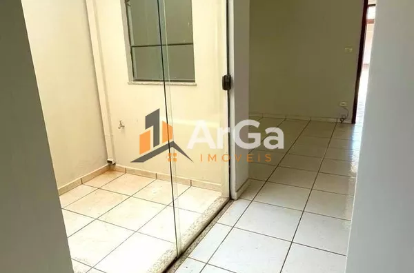 Imóvel para locação com 3 dormitórios sendo 1 suíte por R$ 3.000,00/ mês + IPTU, na Nova Ourinhos em Ourinhos- SP