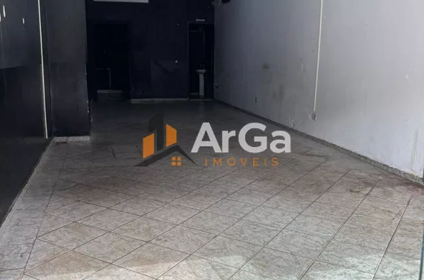 Sala Comercial disponível  para locação por R$ 1.900,00/mês + IPTU, no  Centro de Ourinhos- SP