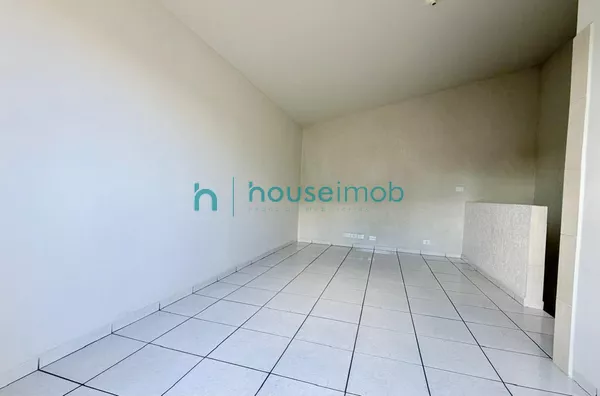 Sobrado para Locação com 1 Suíte, por R$ 900,00 na vila Boa Esperança, em Ourinhos - SP - Foto 8