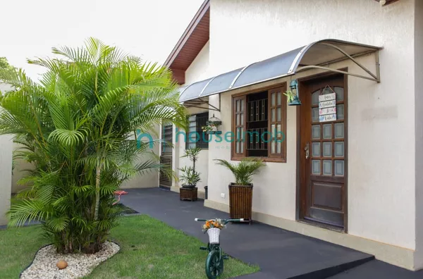 Casa com 3 dormitórios à venda, 315 m² por R$ 610.000 - Foto 1